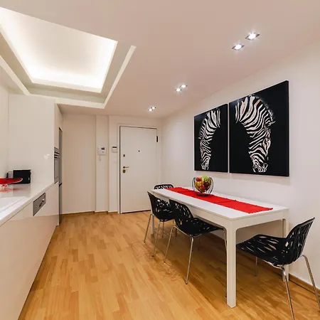 Apartment D9 Center Of Glyfada Athens