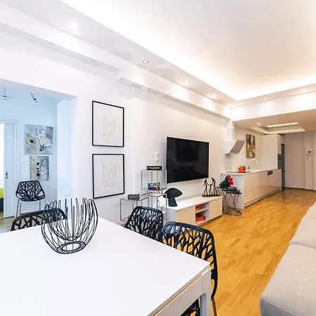 D9 Center Of Glyfada Apartment